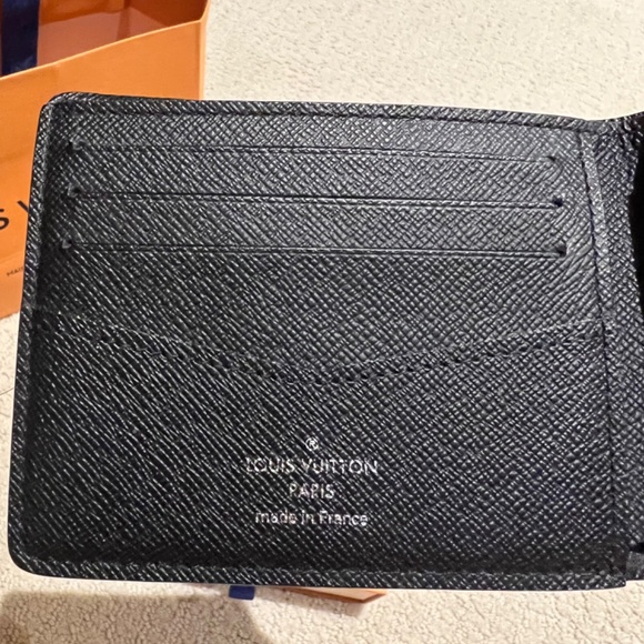 Louis Vuitton Wallet - Picture 4 of 6